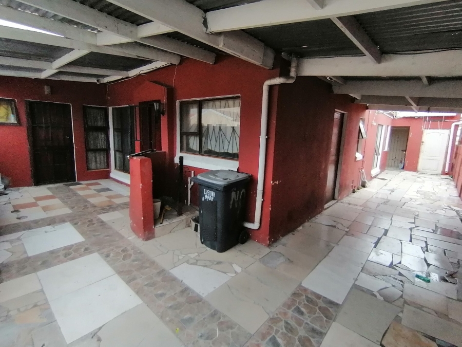 3 Bedroom Property for Sale in Ekuphumleni Western Cape